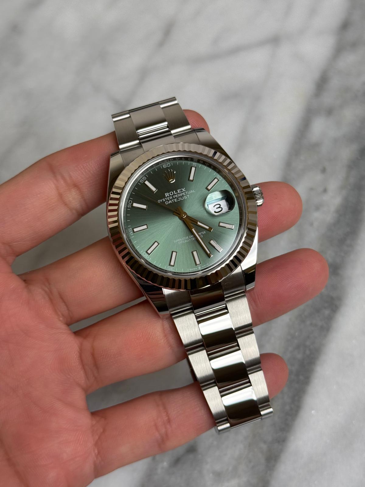 2025 126334 Green oyster new complete