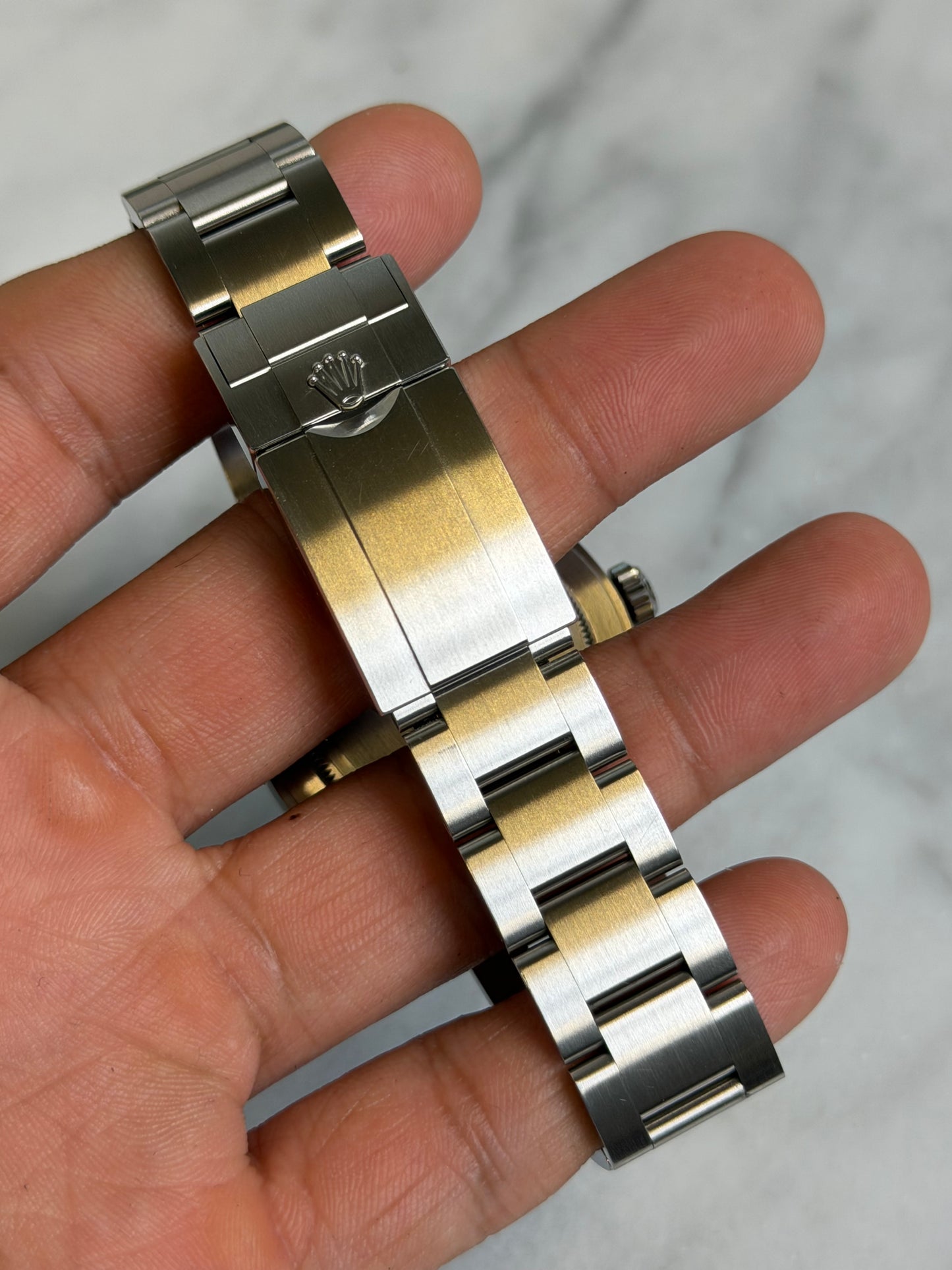 2025 224270 Explorer 40mm Preowned Complete