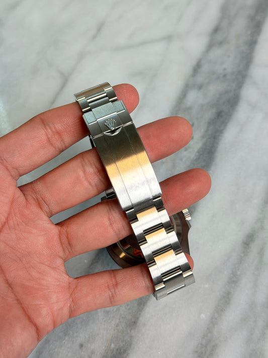 2025 124060 No Date Preowned Complete