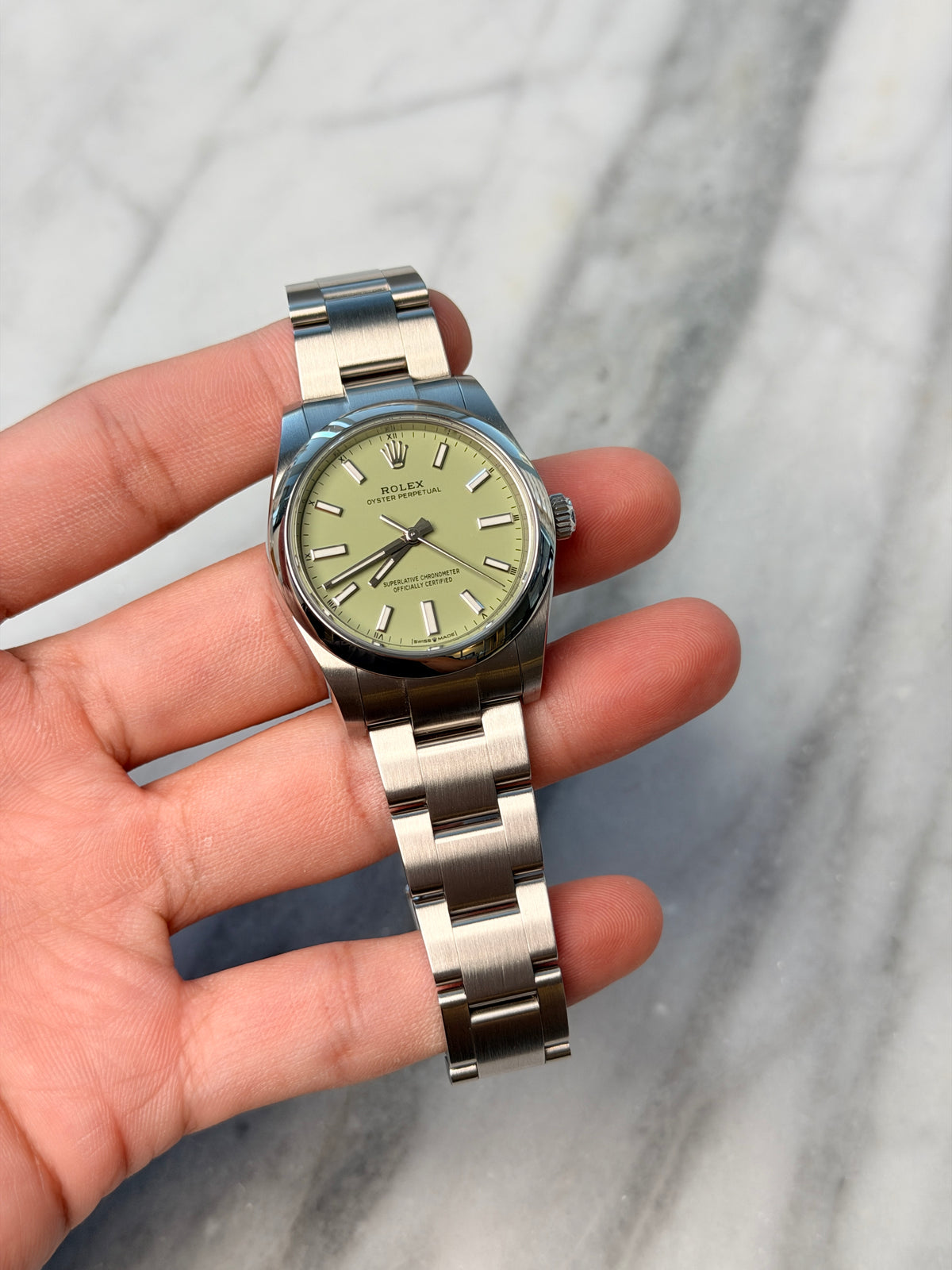 2025 124200 Pistachio OP34 Preowned Good Complete