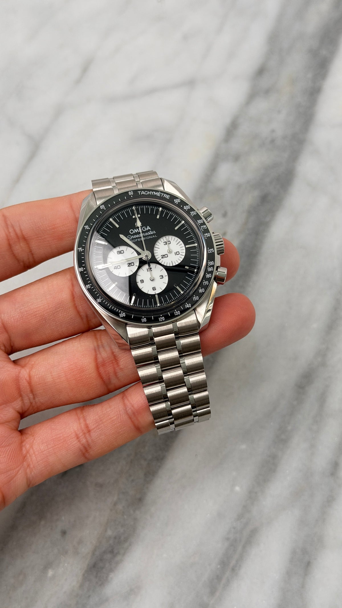 2026 310.30.42.50.01.004 Moonwatch 42mm Reverse Panda New Complete