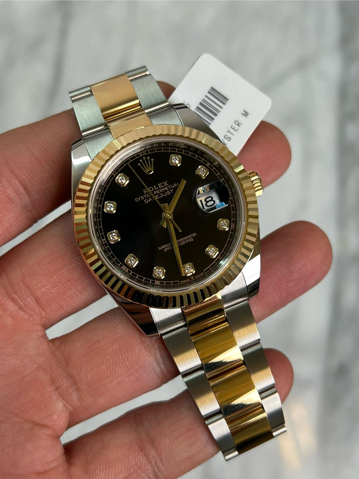 2023 126333G Oyster Black Diamond Preowned Good Complete