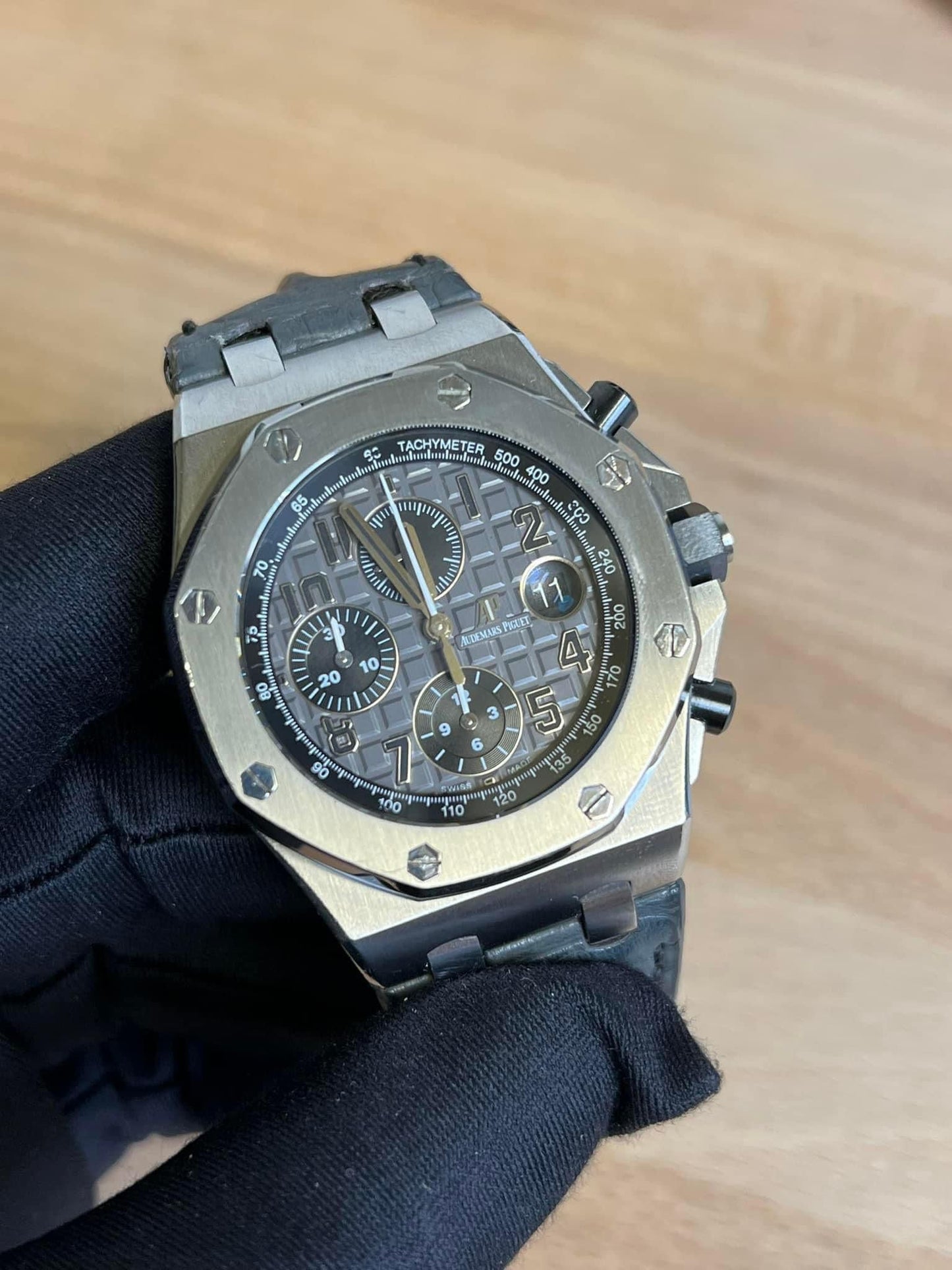 2013 26470ST Elephant Preowned, has Tachymetre Belmish/Needs Service Complete