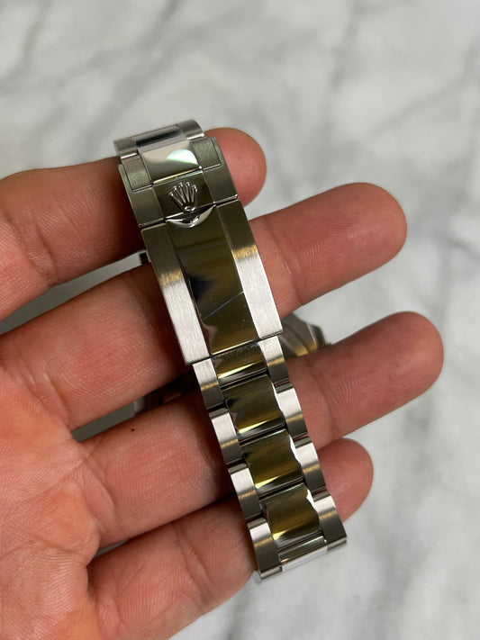 2022 126710BLRO Oyster Pepsi Like New Complete