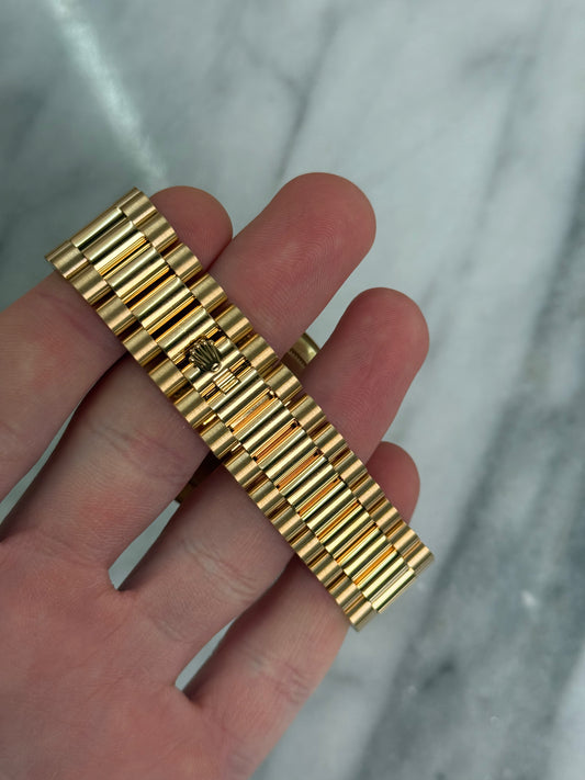 2022 228238A Pave Baguette Preowned and Polished Complete