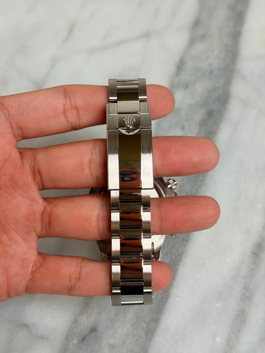 2025 126500LN Black New, Complete