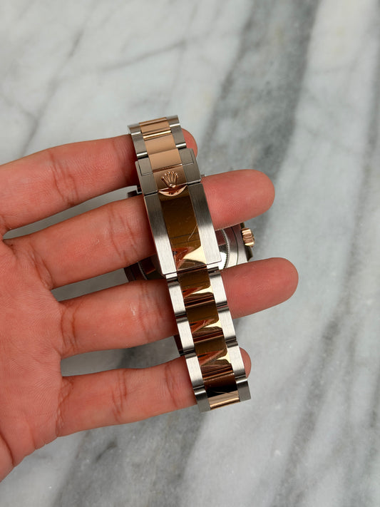 2022 126711CHNR Rootbeer Preowned Good Complete