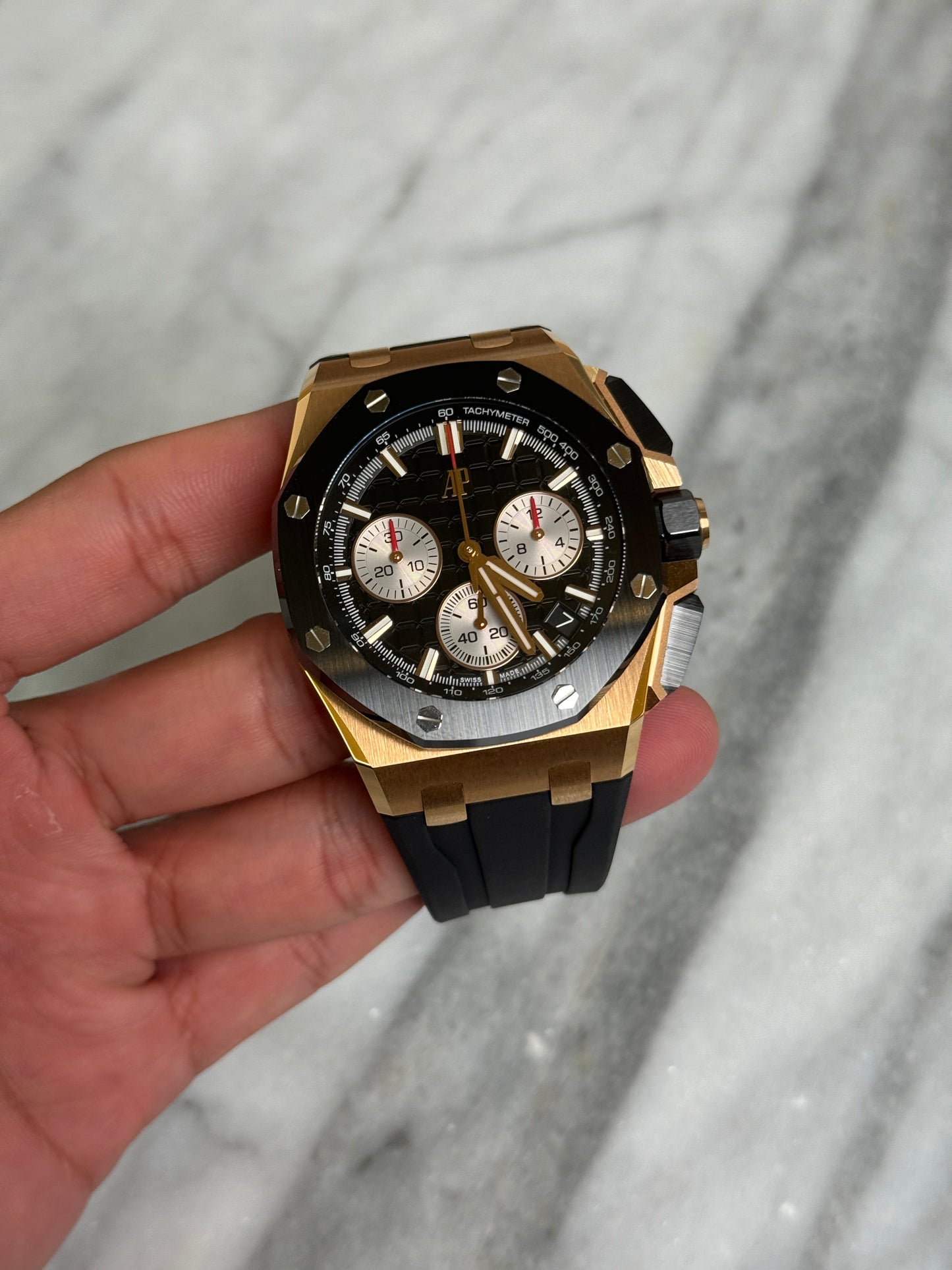 2023 26420RO.OO.A002CA.01 Offshore 43mm Preowned Good Complete