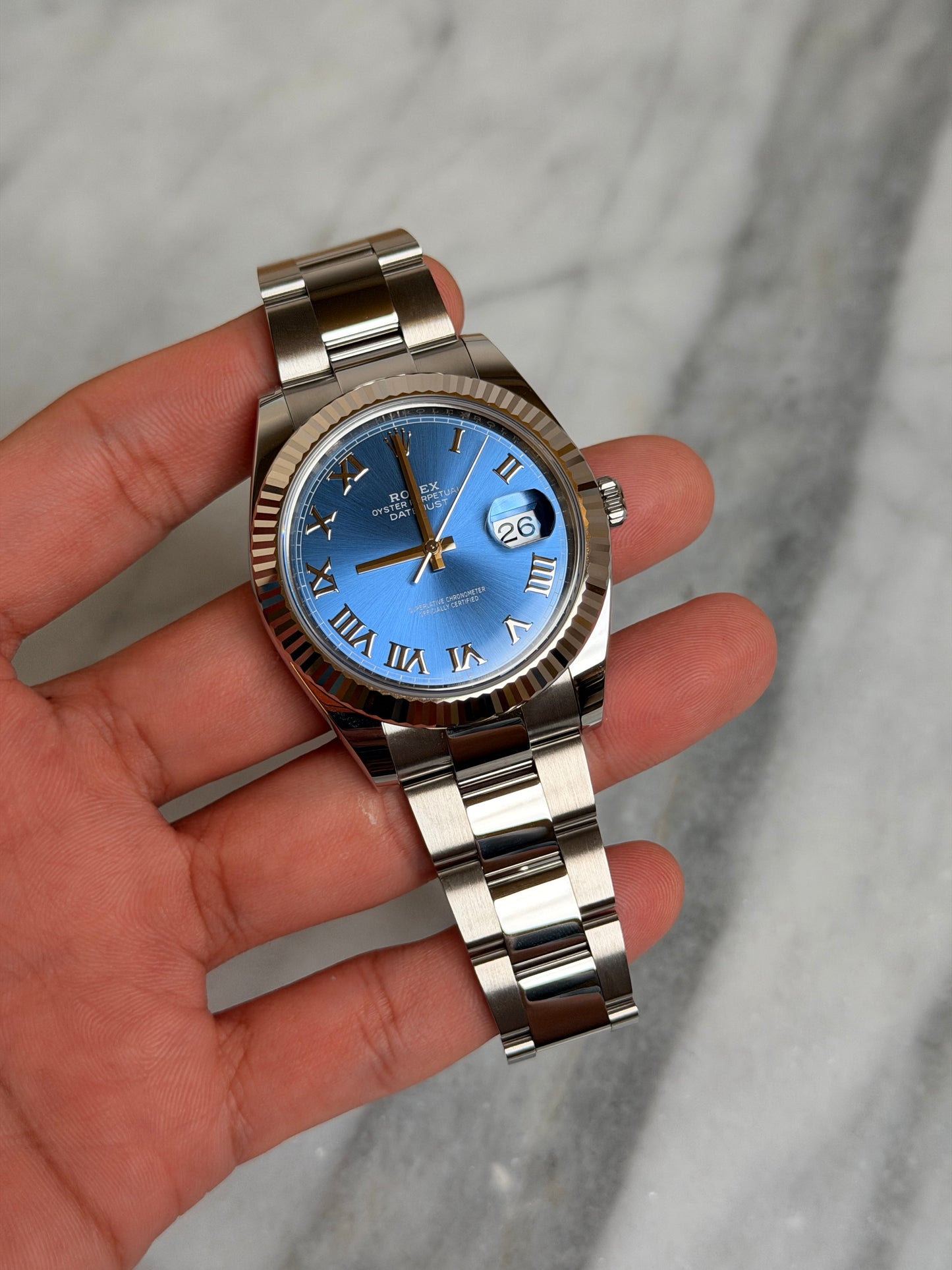 2025 126334 Oyster Blue Roman Like New Complete