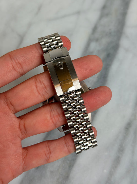 2025 126334 Oyster Blue Roman Preowned Complete