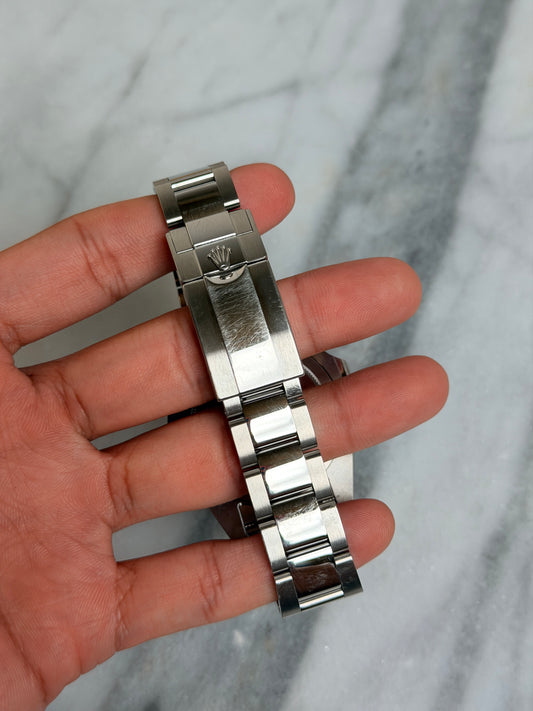 2022 126710BLNR Oyster Batman Preowned Complete w/ White Tag