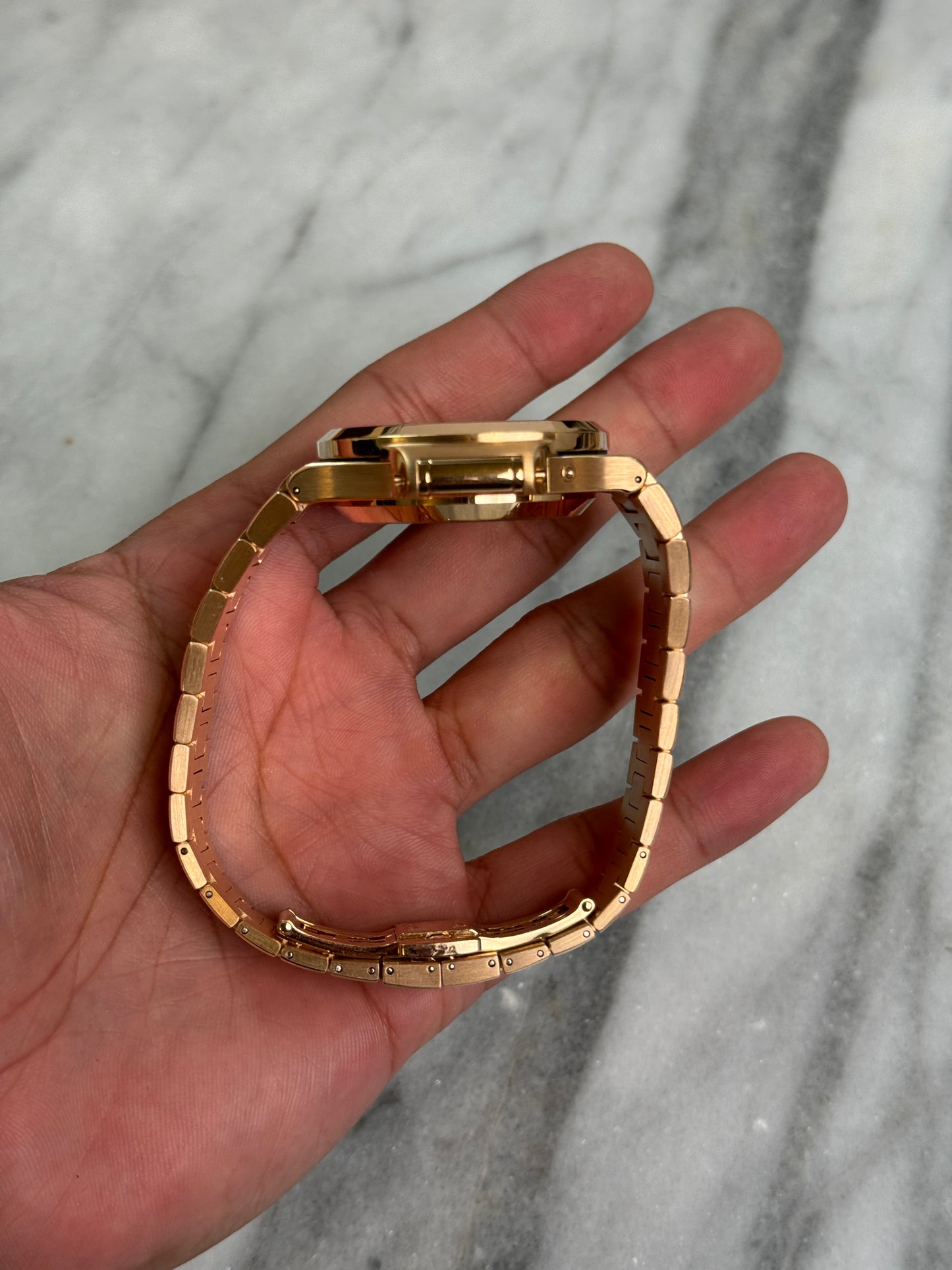 2021 5980/1R Nautilus Like New , New Buckle Complete