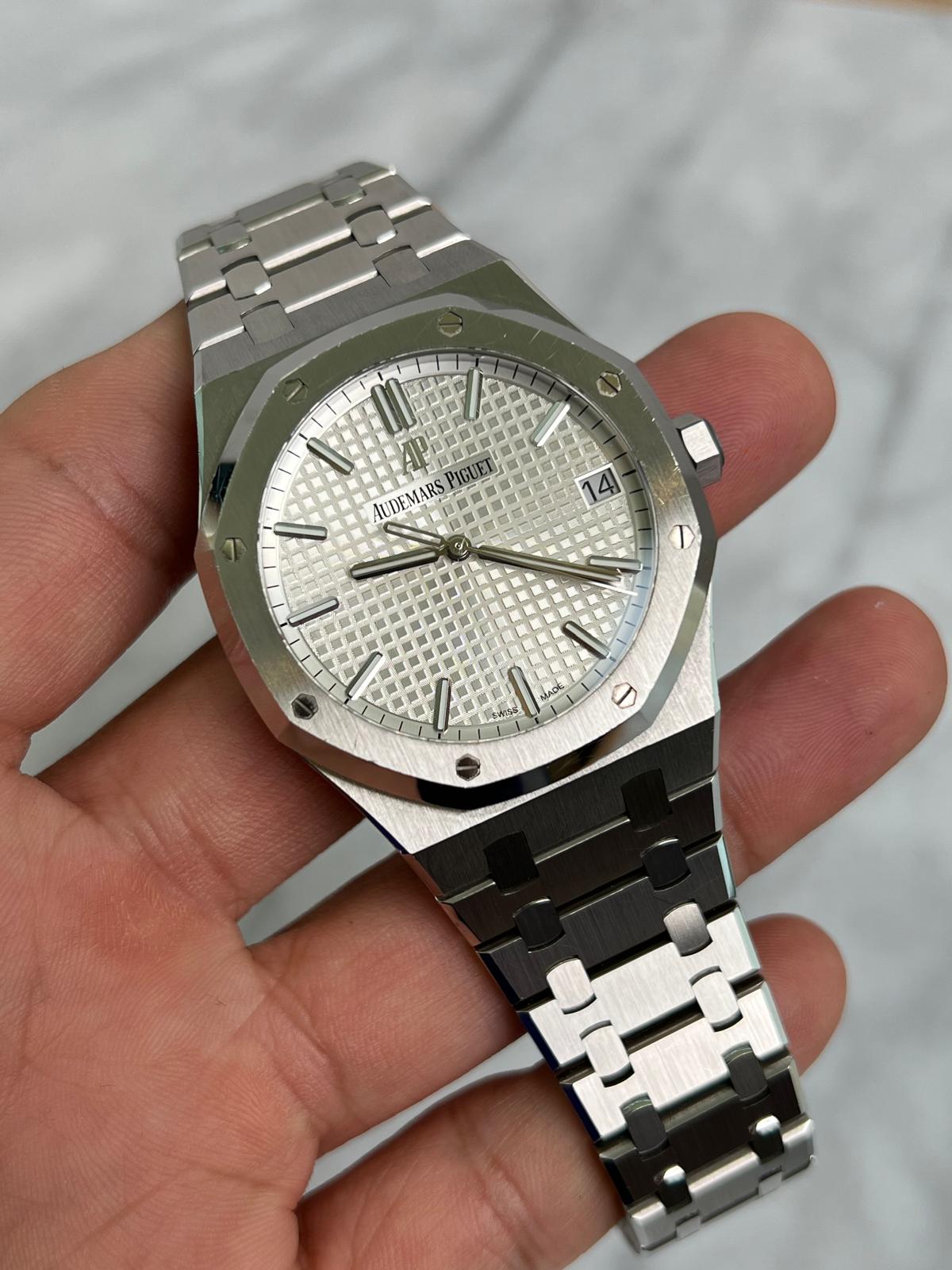 2020 15500ST White Preowned Complete -1