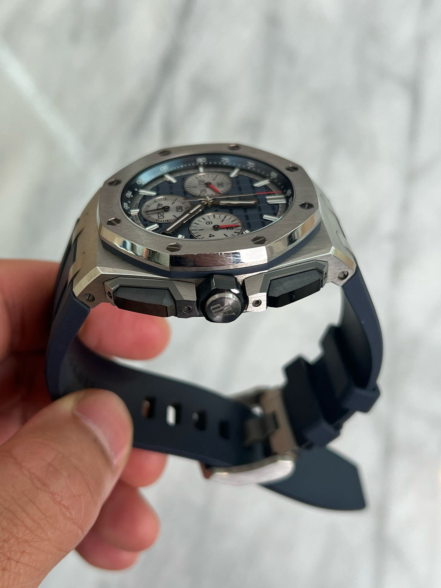 N/A 26420TI Blue Offshore 43 Preowned Watch Only