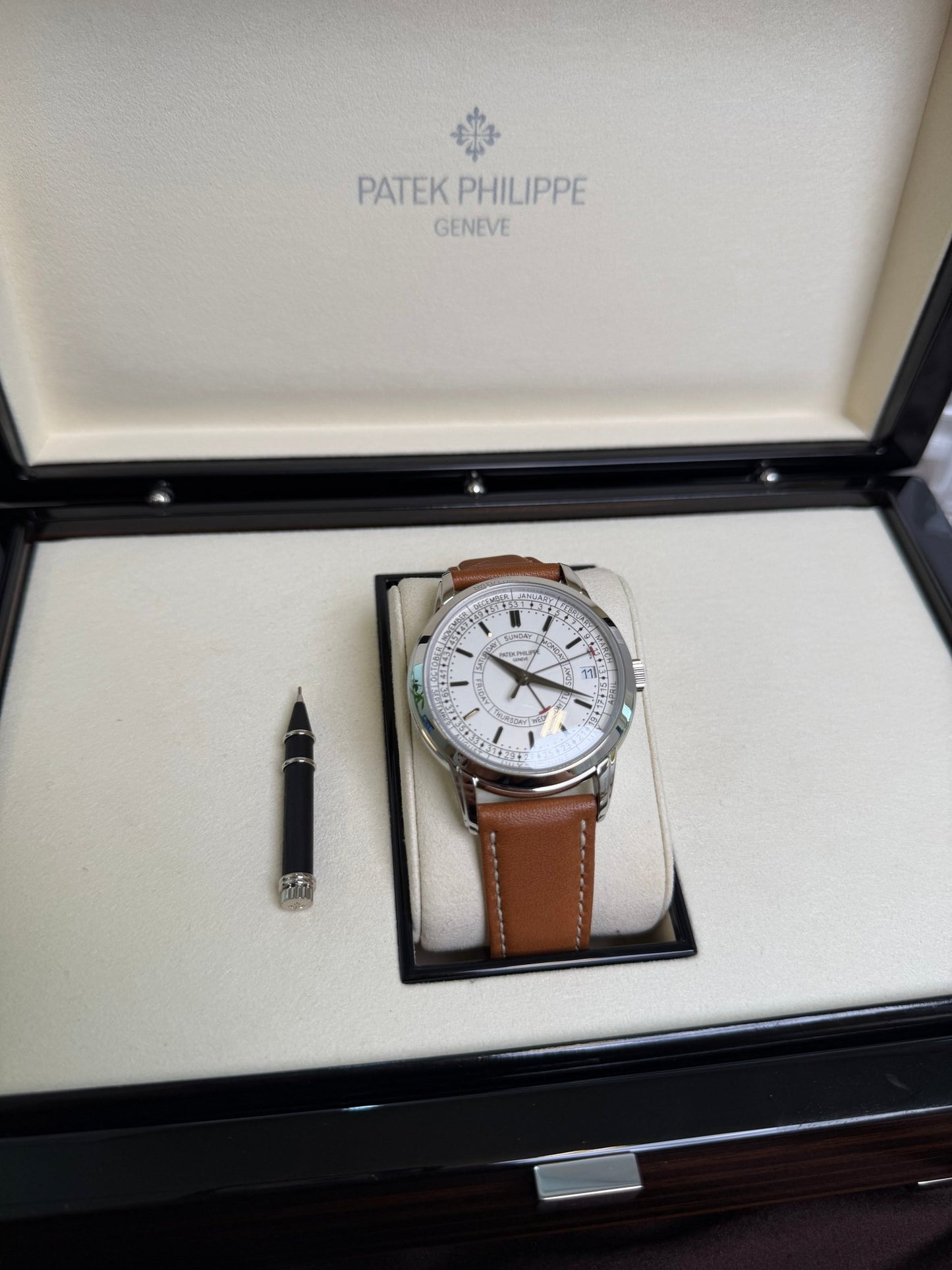 Patek 5212A Weekly Calendar New Complete, No Warranty Papers 14468