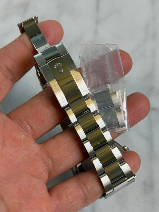 Rolex 2025 126200 Oyster Silver Index DJ36 Like New Complete 14832