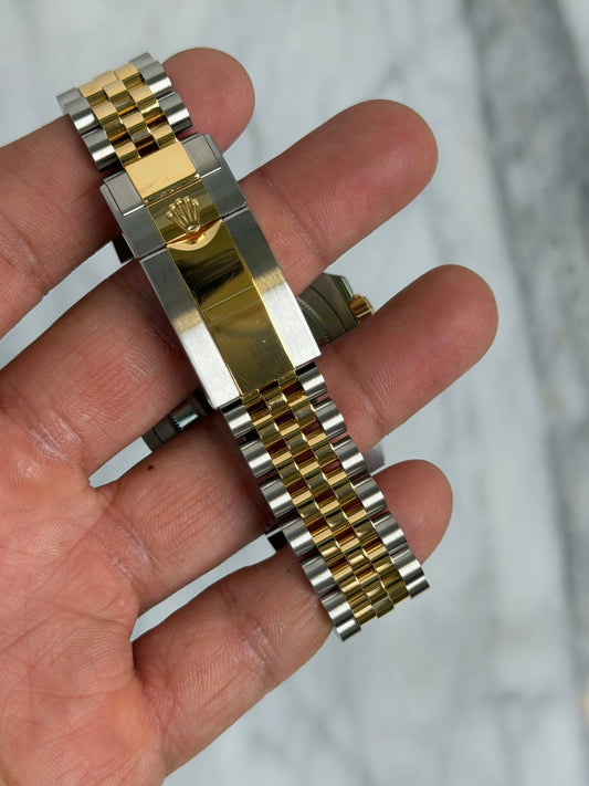 Rolex 2025 126713GRNR TT GMT Preowned Good Complete 14925