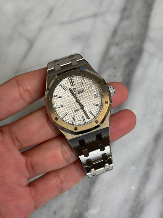 2019 15450ST White 37mm Preowned Good Complete
