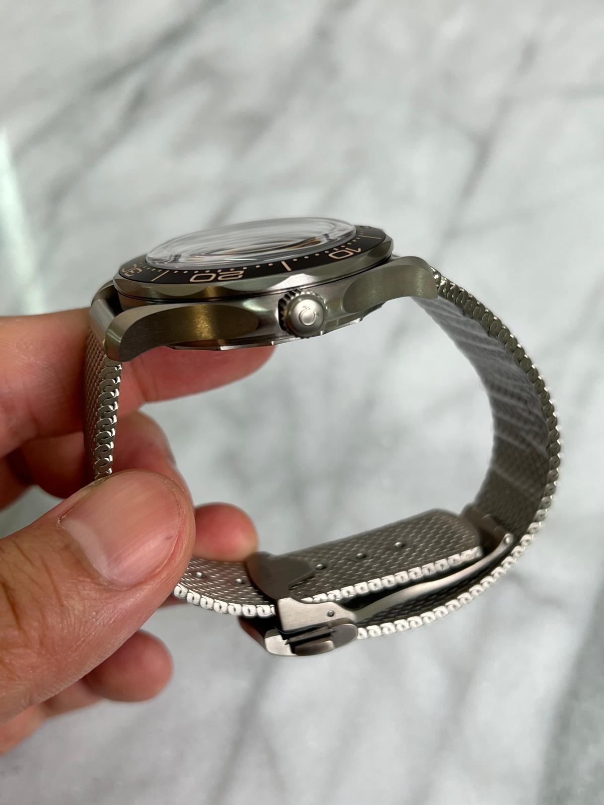 2024 21090422001001 Seamaster Diver 300M 007 Edition, Titanium on Titanium Bracelet New Complete