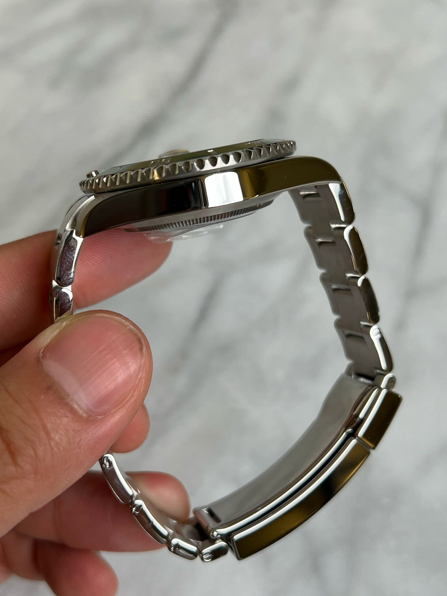 2016 116610LV Hulk Preowned, Serial Peeled off Card Watch/Card -2