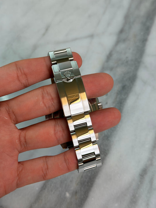 2015 116710BLNR Oyster Batman Preowned Complete