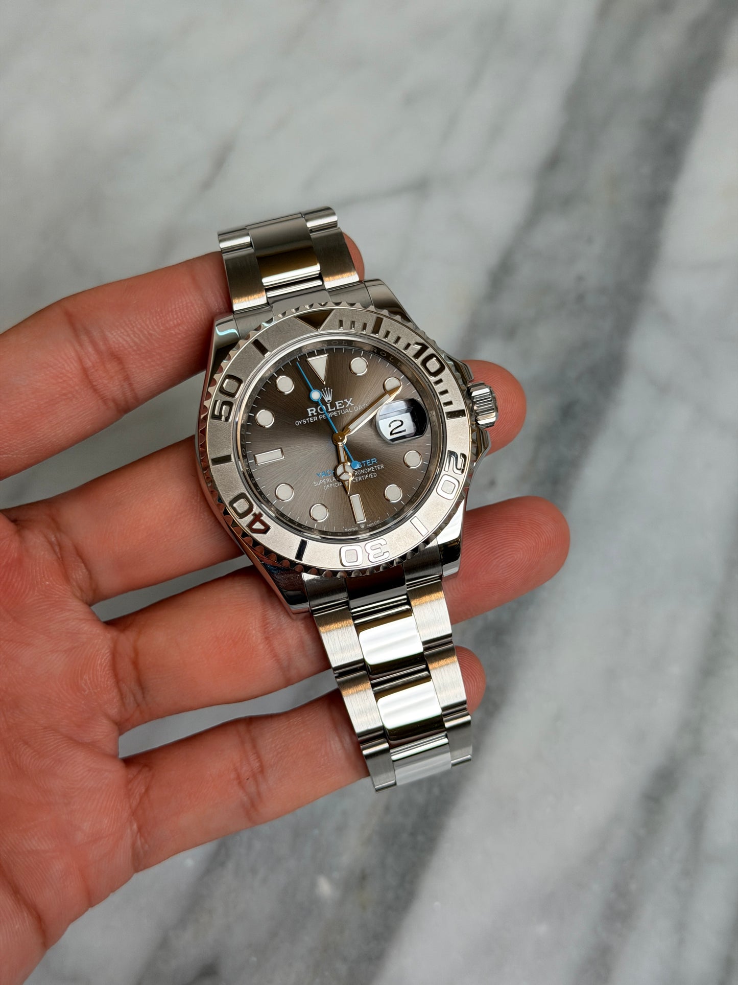2023 126622 Rhodium Preowned Good Complete