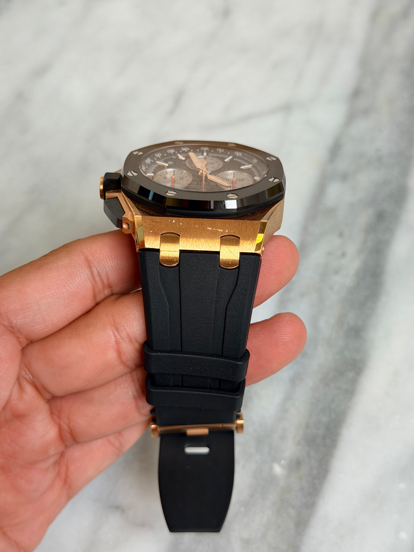 2022 26420RO Offshore 43mm Preowned Complete