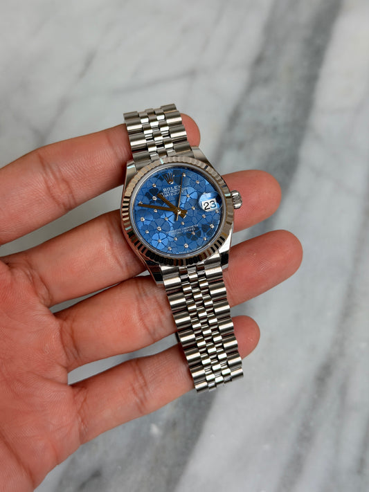 2024 278274 Jubilee Blue Floral Motif DJ31 Preowned Good Complete