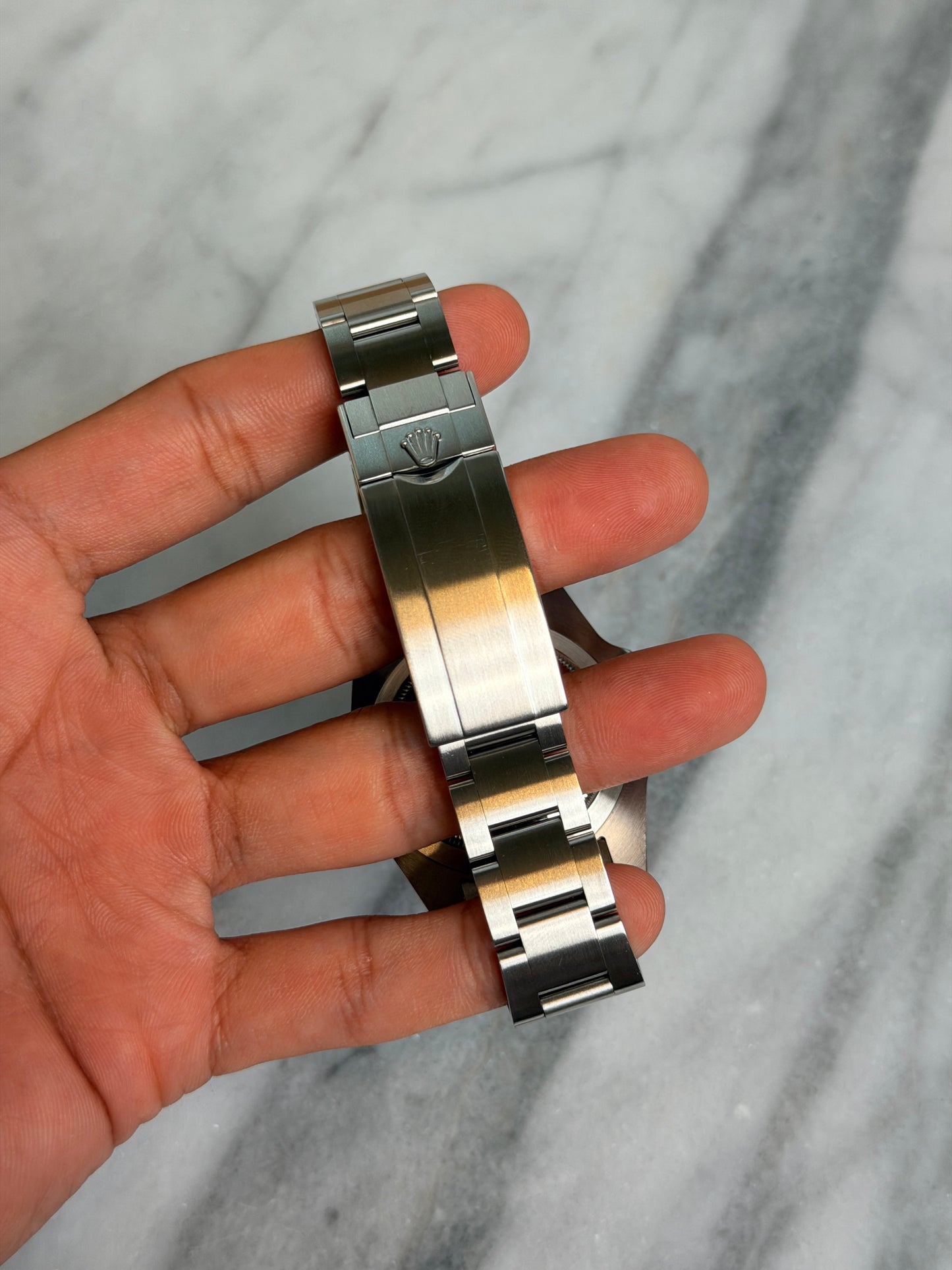 2017 116610LN Sub Date Preowned, AM Crystal Complete w/ White Tag