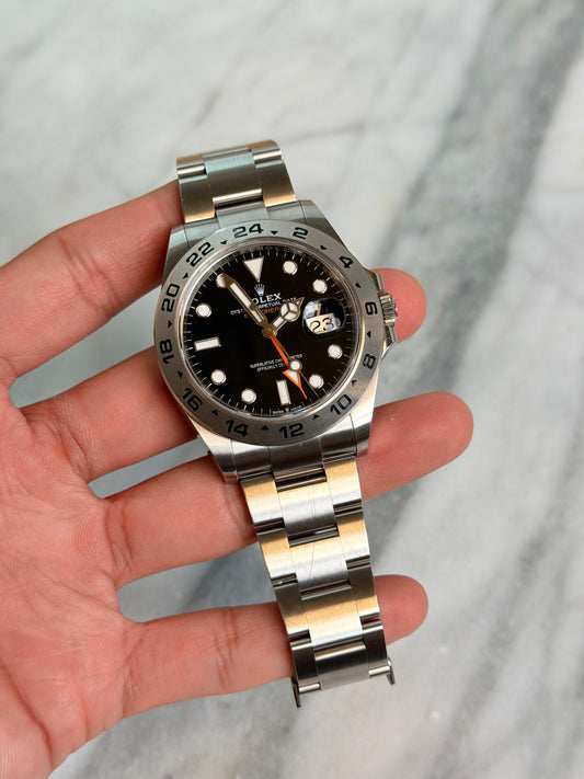 2024 226570 Black Preowned Complete