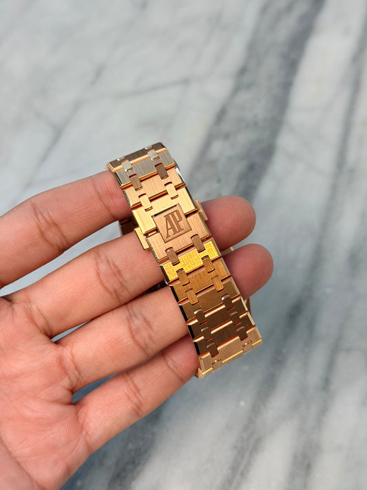 2020 15500OR.OO.D002CR.01 Black on Bracelet Preowned Complete