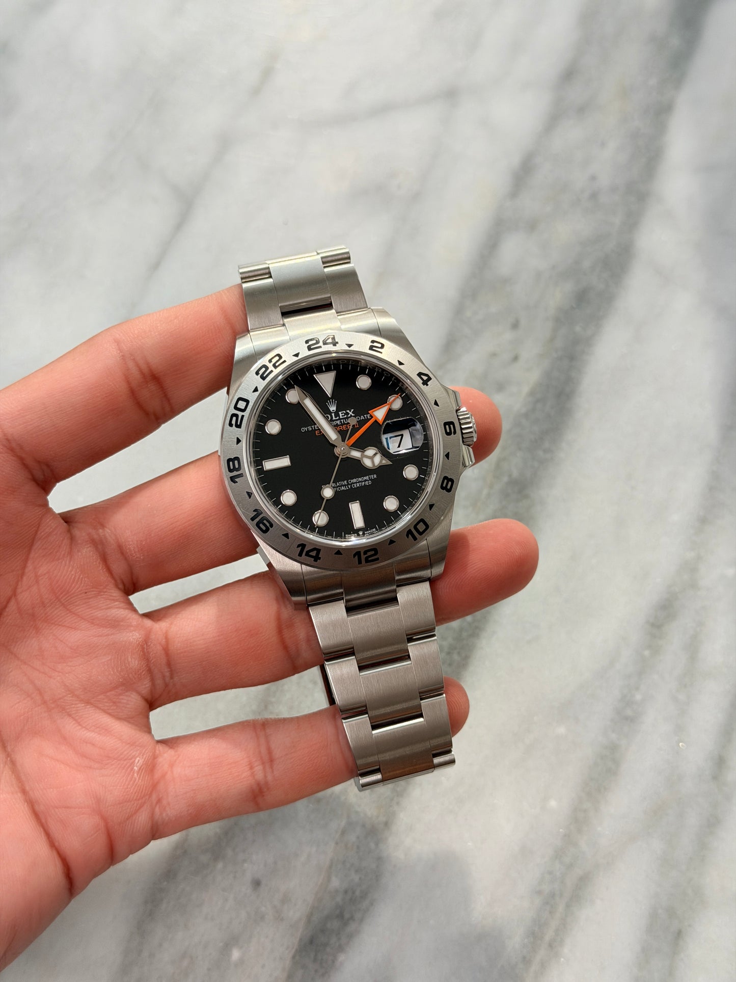 2022 226570 Black Preowned Complete