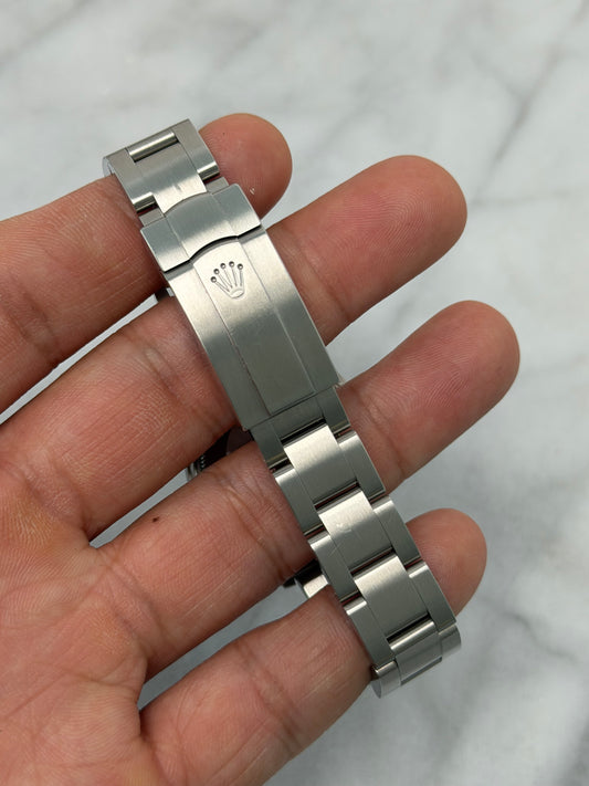 2023 277200 Tiffany OP31 Preowned Good Complete w/ White Tag