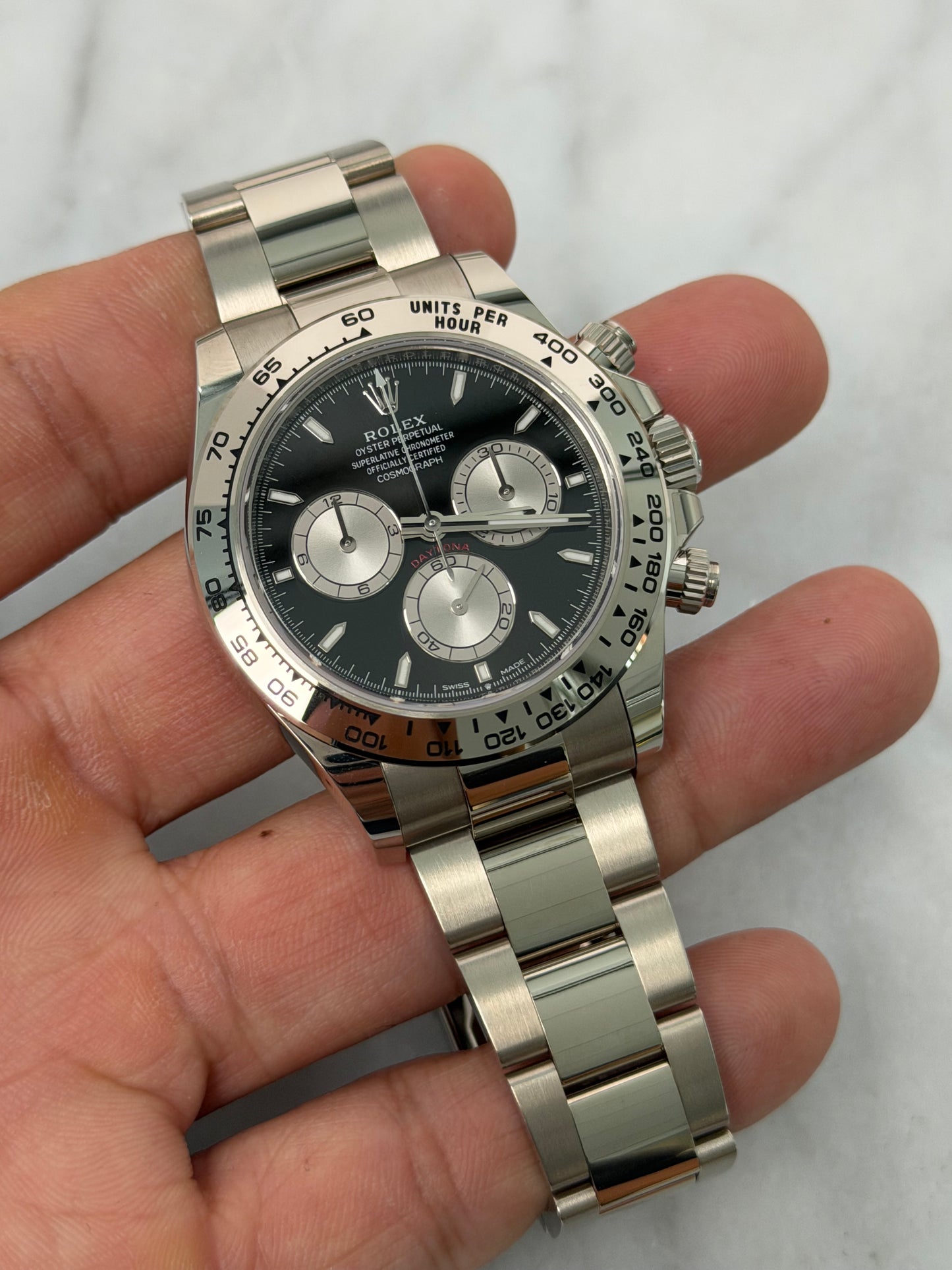 2026 126509 Black Preowned Good Complete