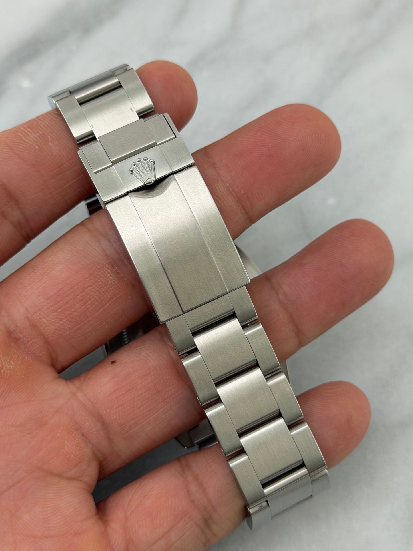 2025 224270 Explorer 40 Preowned and Polished Complete w/ White Tag