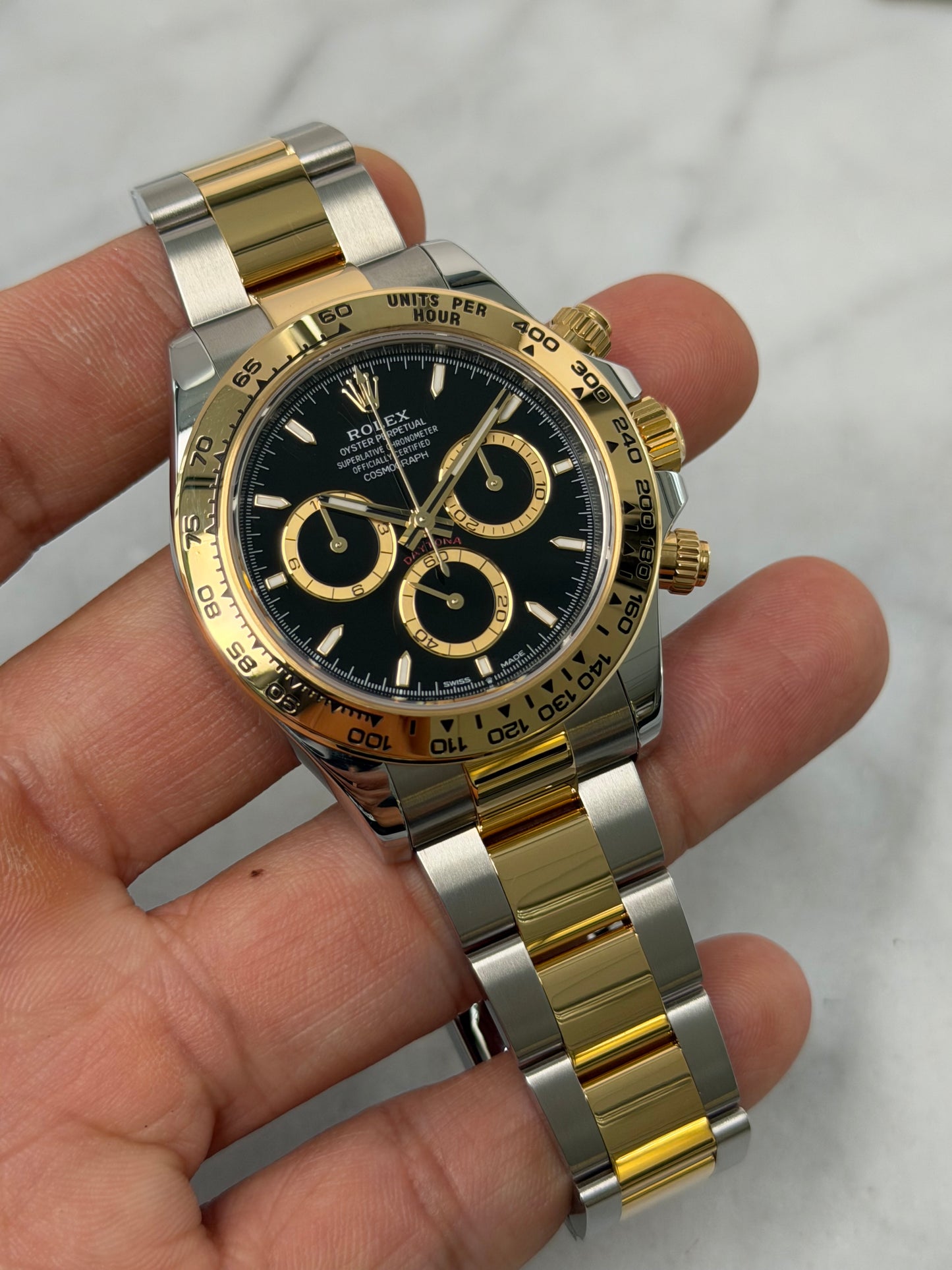 2024 126503 Black Preowned Good Complete
