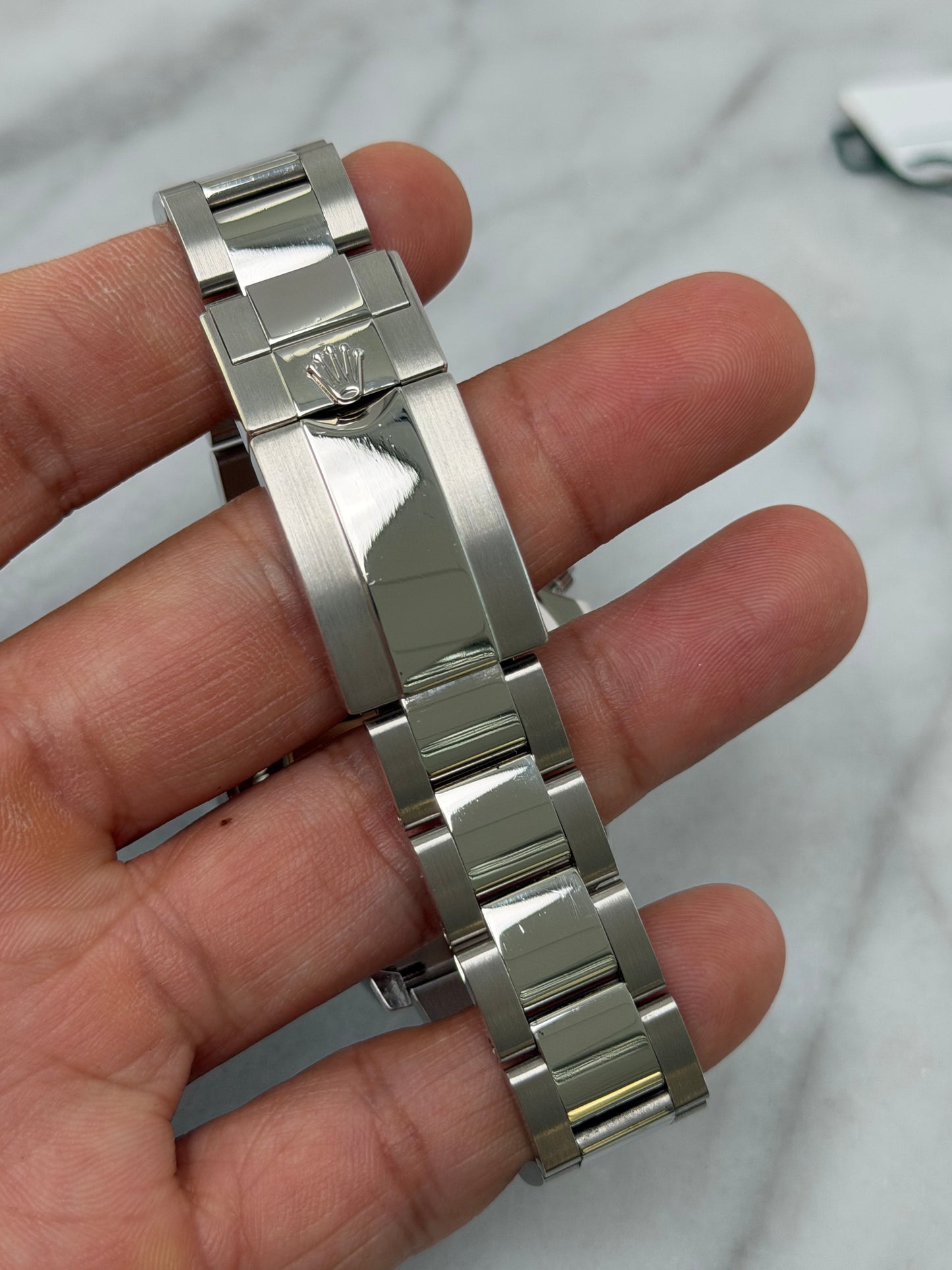 2025 126506A Baguette Platona Preowned Complete w/ White Tag