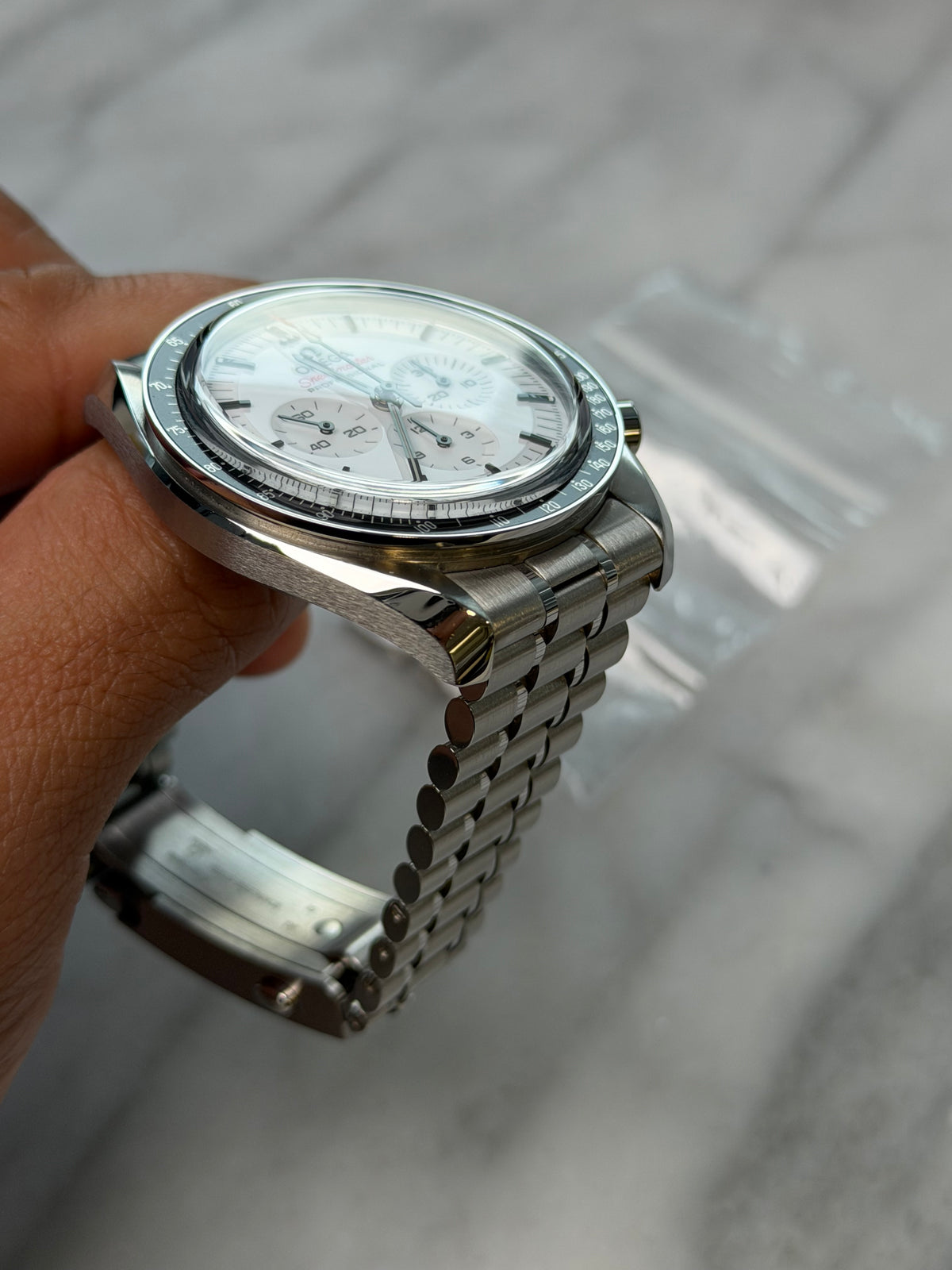 2024 310.30.42.50.04.001 White Speedmaster Preowned Good Complete