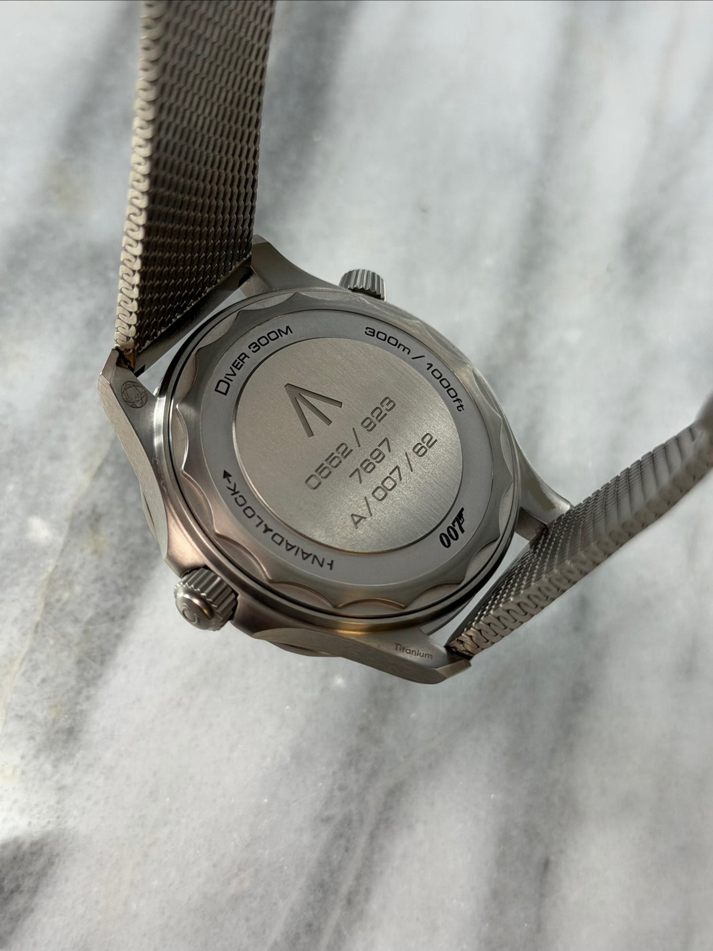 2025 210.90.42.20.01.001 James Bond Seamaster Like New Complete