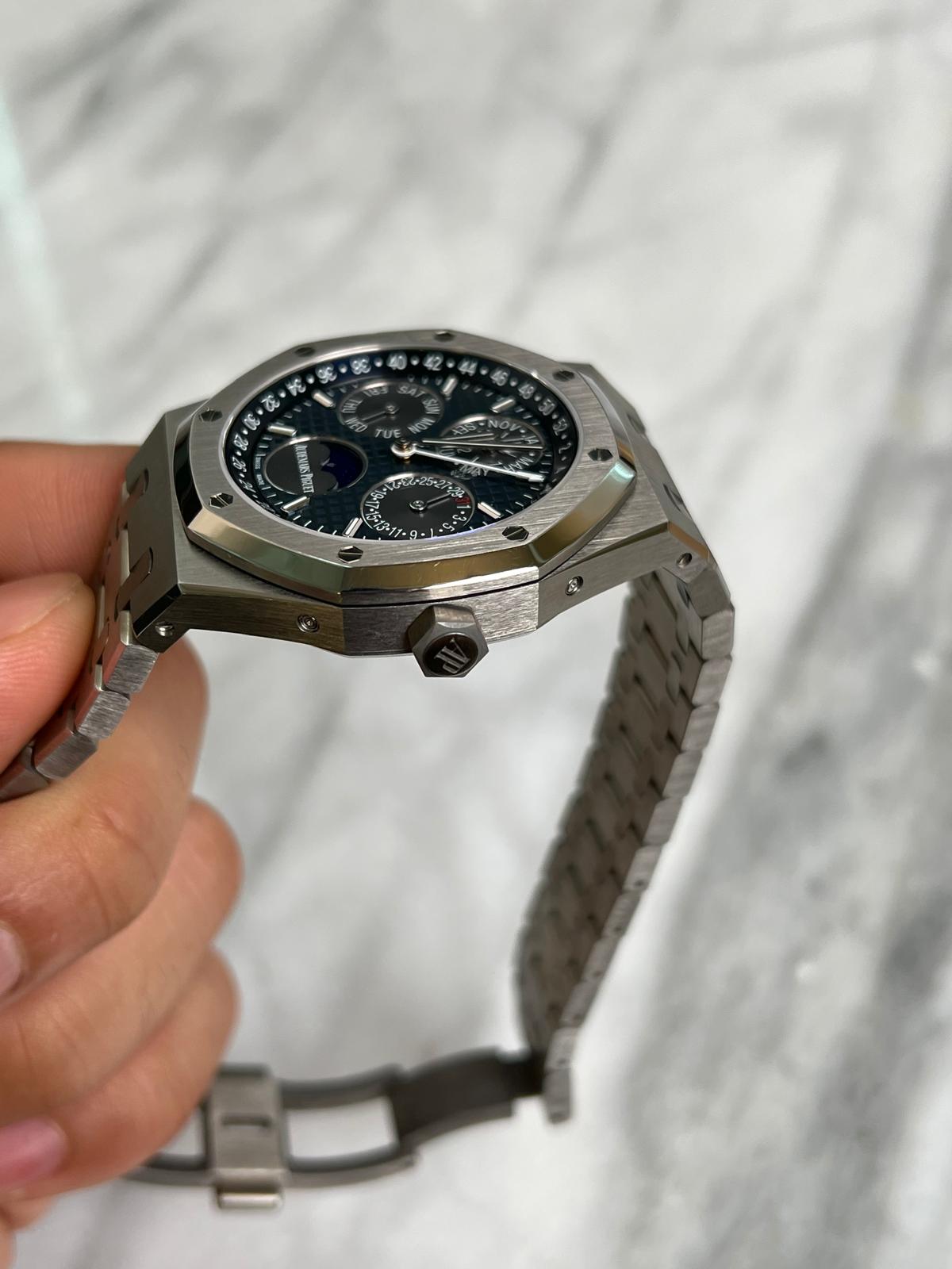 AP 2021	26574TI	Preowned Titanium Perpetual Calendar Blue Complete - 1.5