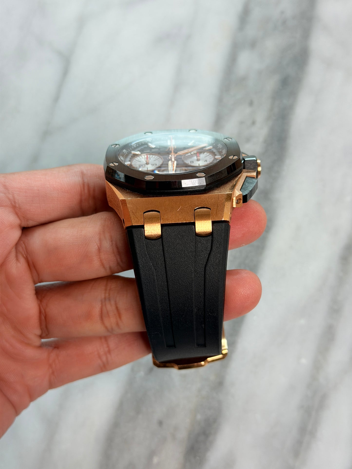 2021 26420RO Offshore 43mm Preowned Complete