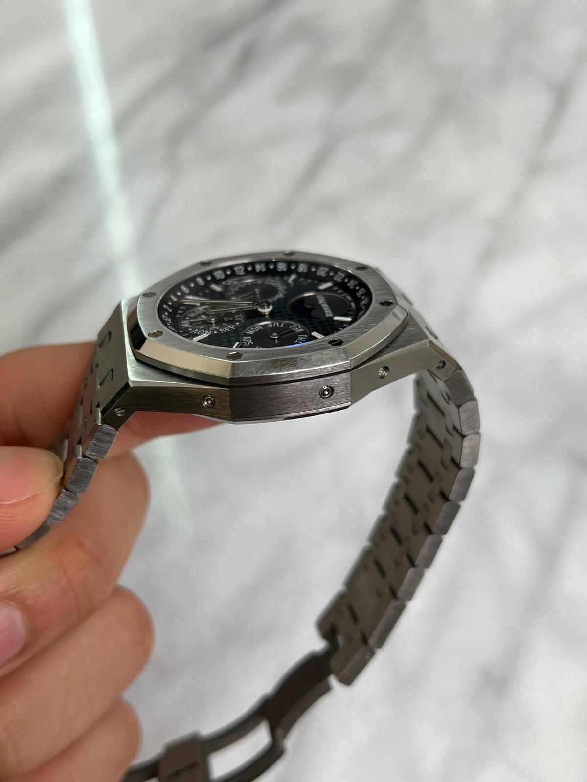 AP 2021	26574TI	Preowned Titanium Perpetual Calendar Blue Complete - 1.5