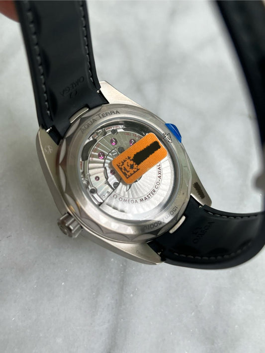 2024 22092432299001 Black Seamaster Aqua Terra 150M 43 mm, titanium on rubber strap New Complete