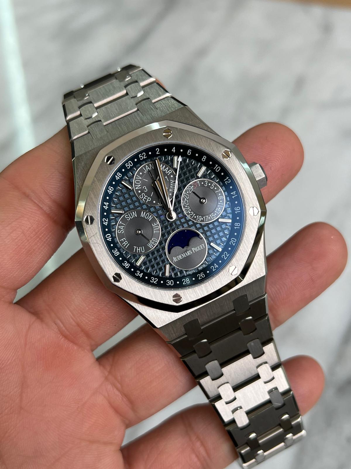 AP 2021	26574TI	Preowned Titanium Perpetual Calendar Blue Complete - 1.5