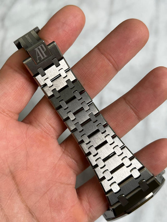 AP 2021	26574TI	Preowned Titanium Perpetual Calendar Blue Complete - 1.5