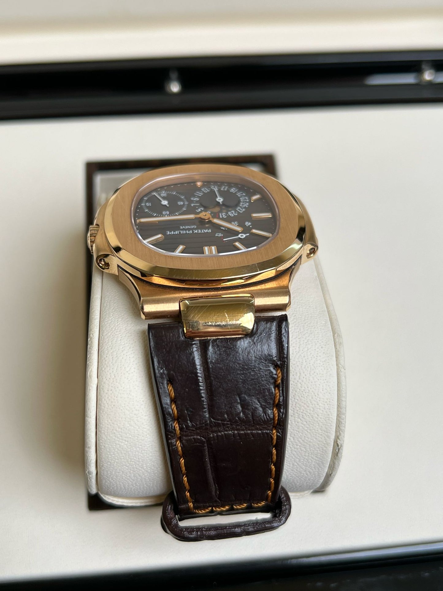 2015 5712R Nautilus Preowned Complete, AM Strap