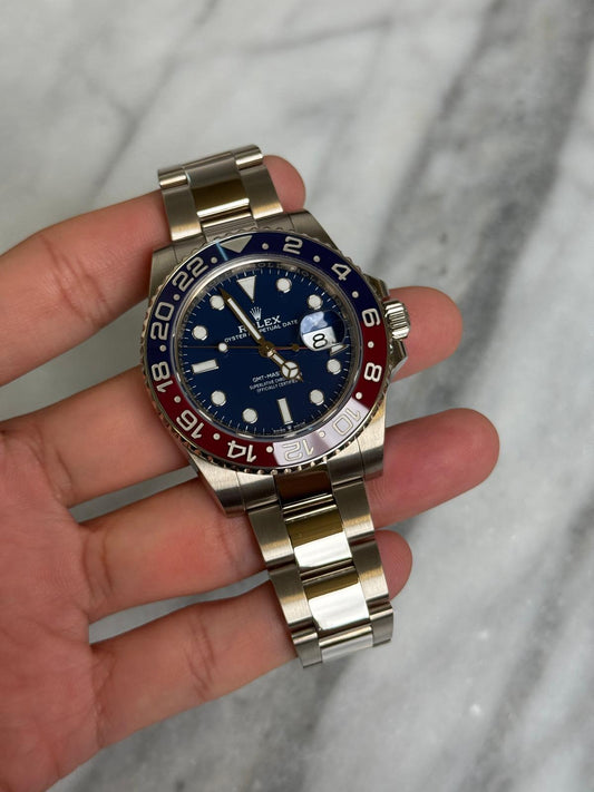 2023 126719BLRO Blue Preowned Complete