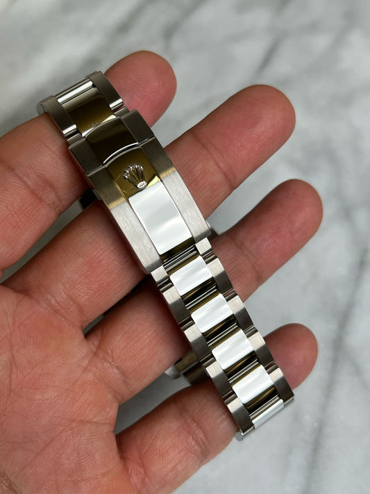 2024 126334 Oyster Wimbledon New, Mark on Clasp Complete
