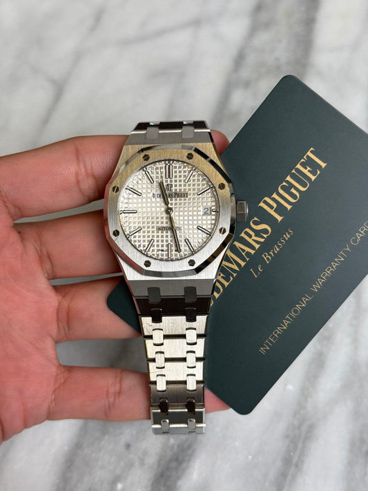 2019 15450ST White 37mm Preowned Good Complete