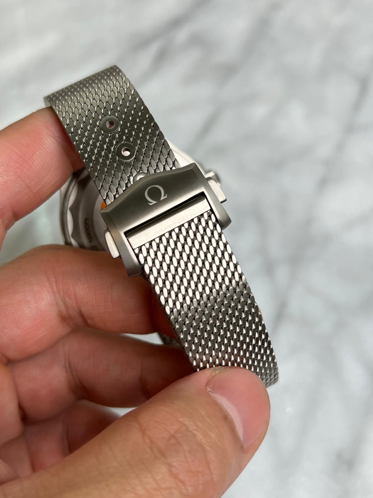 2024 21090422001001 Seamaster Diver 300M 007 Edition, Titanium on Titanium Bracelet New Complete